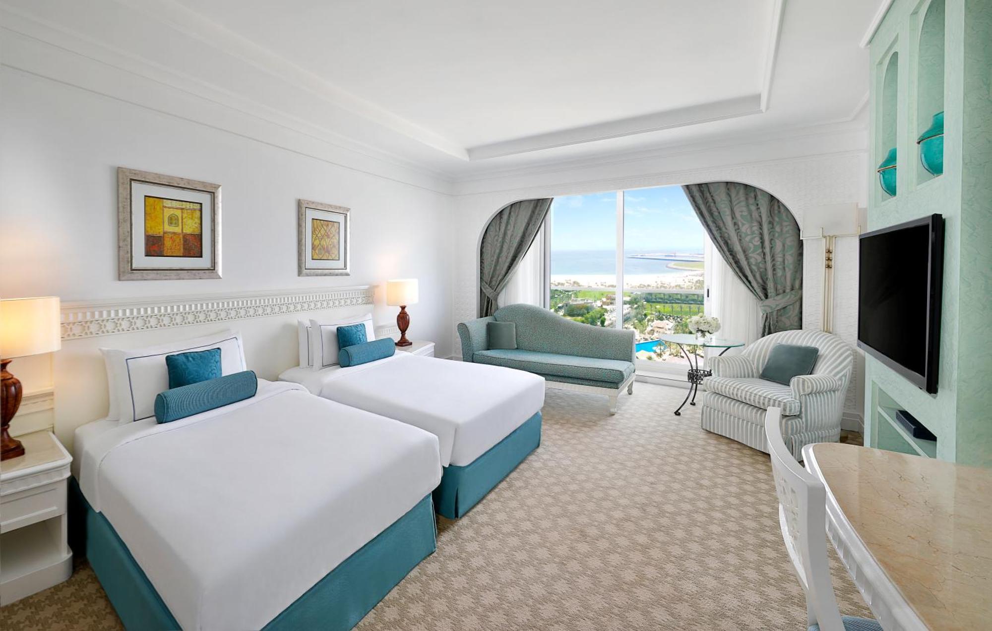 Al Habtoor Grand Resort, Autograph Collection Resort 5*